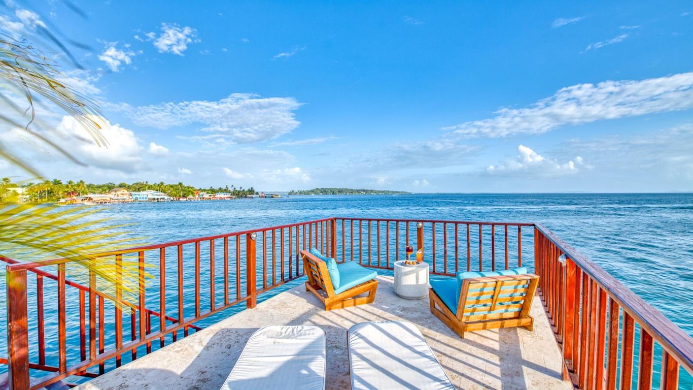 Tropical Suites Hotel