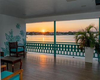 Green World Hotel - Flores - Balkong