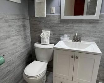 Aquastar Inn - Westerly