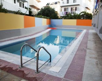 Theonia Hotel - קוס - בריכה