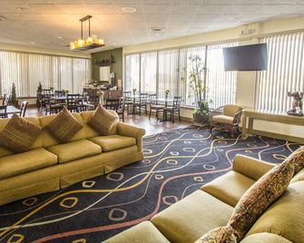 Croix Grand Hotel - Sebring - Lounge