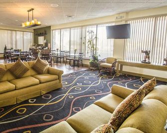 Croix Grand Hotel - Sebring - Lounge