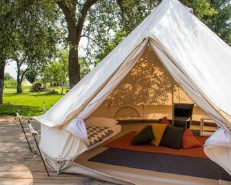 Belltent Savica - Zagreb - Patio