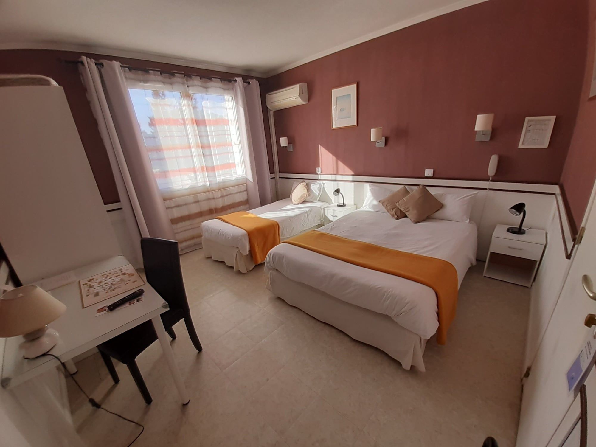 Hôtel du Tricastin - Pierrelatte - Bedroom