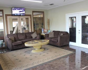 Tampa Inn Near Busch Gardens - Tampa - Lobby