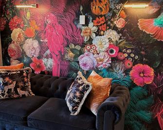 Tides Hotel - Nelson - Lounge