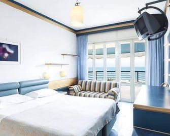 Hotel Ambasciatori Palace - Jesolo - Schlafzimmer