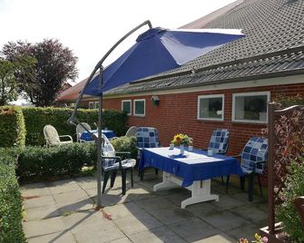 Apartment 3 van Vlyten - Farmhouse van Vlyten, 45006 - Ditzum - Patio