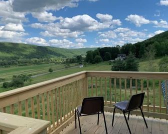 3 Valley View Barn Top Floor - Beaver Dams - Balcony