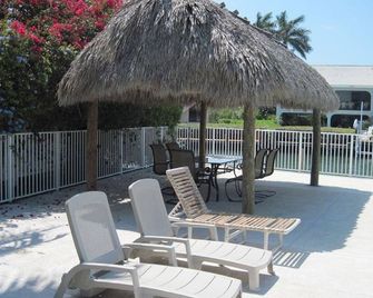 2/2 Duplex, Pool, Tiki Hut, Duck Key, Clean Clear Canal - Duck Key - Patio