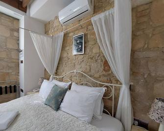 Hotel Valide Hanim Konak - Nicosia - Habitación