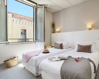 Hotel Plm - Cannes - Bedroom