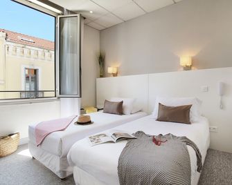 Hotel Plm - קאן - חדר שינה