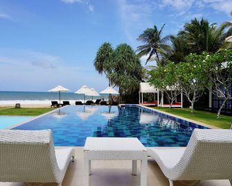 Lankavatara Ocean Retreat & Spa - Tangalla - Piscina
