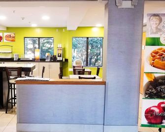 كواليتي إن آند سويتس ريليه نورث - راليغ - أفضل طعام