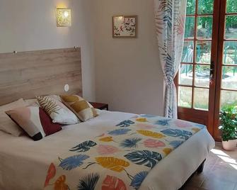Le bois des fées de Chazelles - Chazelles - Habitación