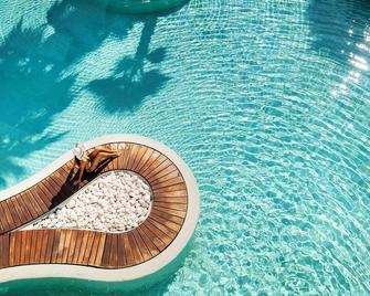Color Hotel Style, Design & Gourmet - Bardolino - Pool