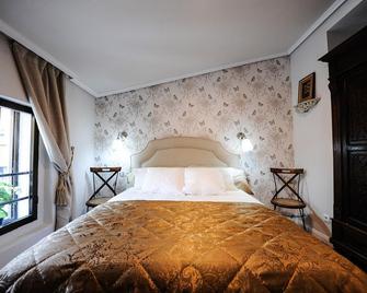 Heart of Pamplona Apartments II by clabao - Pamplona - Soverom
