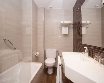 Hotel Piramide - Pontevedra - Bad