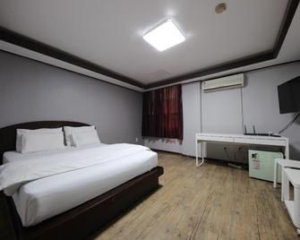 Daejeon Daeheung Palace - Daejeon - Schlafzimmer