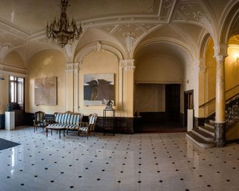 George Hotel - Leópolis - Lobby