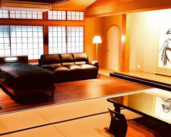 Ryutakuzenji - Annaka - Huiskamer