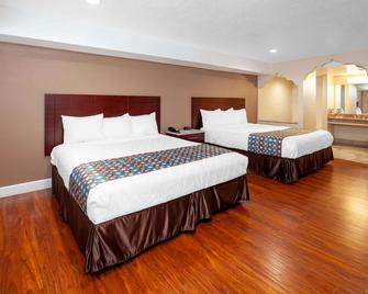 Travelodge by Wyndham Harbor City - Los Angeles - Bedroom