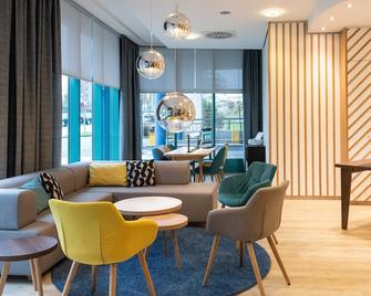 هوليداي إن إسن - سيتي سنتر، آن آي إتش جي هوتل - ايسن - ردهة