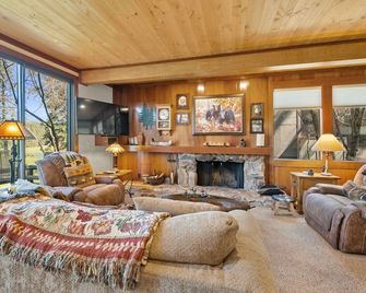 #57 Graeagle Meadows - Graeagle - Living room