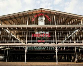 hotelF1 Gennevilliers Asnières - Gennevilliers - Gebäude