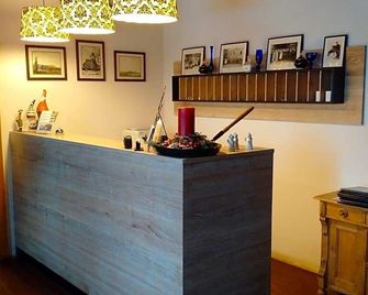 Landhotel Possendorf - Weimar - Front desk