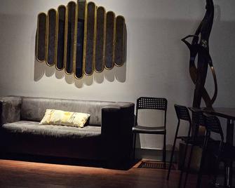 Coimbra Portagem Hostel - קוימברה - סלון