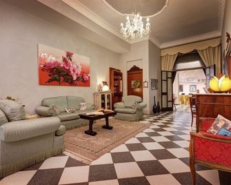 فندق ريزيدانزا إن فارنيسي - روما - غرفة معيشة