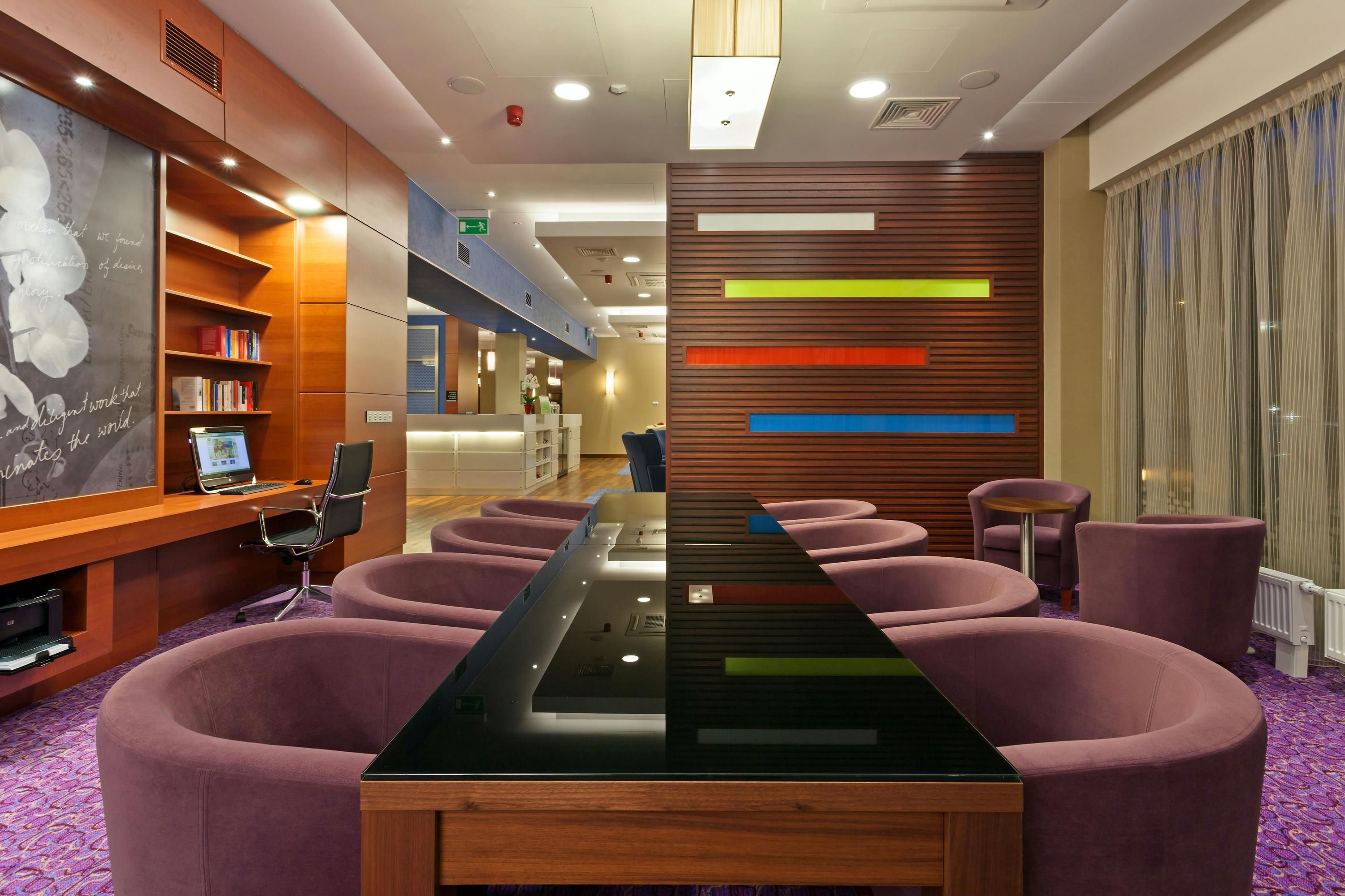 Hampton by Hilton Warsaw Airport - ורשה - מסעדה