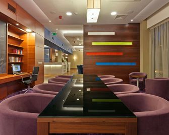 Hampton by Hilton Warsaw Airport - ורשה - מסעדה