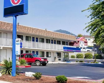 Motel 6 Grants Pass - Grants Pass - Κτίριο