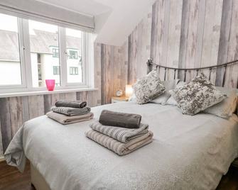 Tree Tops View - Windermere - Bedroom
