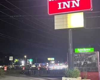 Regency Inn - Riverdale