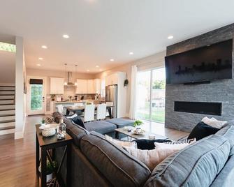 A Gorgeous Luxury Home 5 minutes to Broadway/Downtown - Nashville - Sala de estar