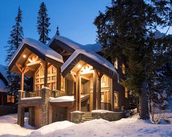 Hiking,biking,skiing, Family Reunion Or Trip To A National Park We Have It All!! - Golden - Building