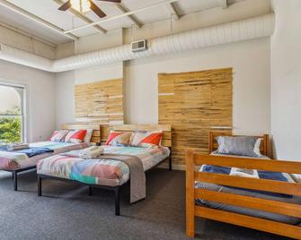 The Victor Full - Cleveland's Urban Lodge - Sleep 51! - Cleveland - Habitación
