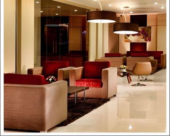 Orchardz Hotel Ayani - Pontianak - Lounge