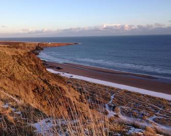 Cottage With Secure Garden, Wood Burning Stove And Sea Views - Laurencekirk - Beach