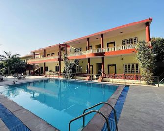 Tiger Safari Resort, Ranthambhore - Sawāi Mādhopur - Pool