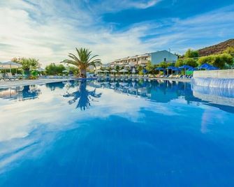 Anastasia Resort & Spa - Nea Skioni - Piscina