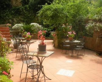 Hotel L'Argine Fiorito - Atrani - Binnenhof