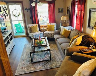Cozy little cottage - Searcy - Huiskamer