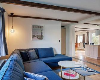 8 person holiday home in Sakskøbing-By Traum - Sakskøbing - Wohnzimmer