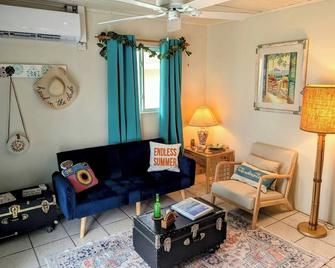 Oceanview Fully Air-conditioned Condo At Island Paradise in St. Kitts - Basseterre - Salon