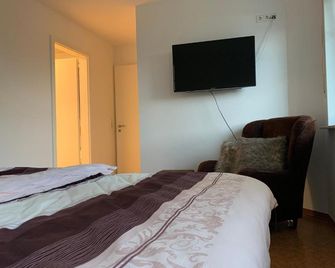 Ferienoberwohnung in Villa Pesca - Cloppenburg - Schlafzimmer